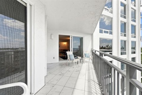 Condo in Longboat Key, Florida, 2 bedrooms  № 2385886 - photo 10