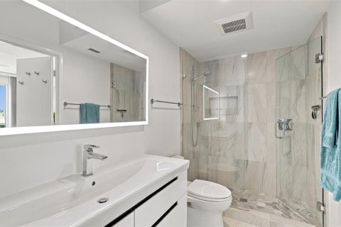 Condo in Longboat Key, Florida, 2 bedrooms  № 2385886 - photo 26