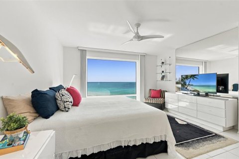 Condo in Longboat Key, Florida, 2 bedrooms  № 2385886 - photo 30