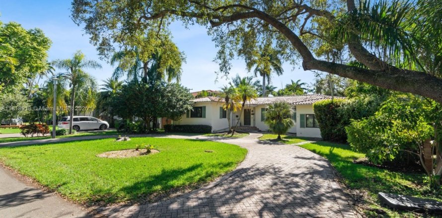 House in Miami Shores, Florida 3 bedrooms, 197.23 sq.m. № 1776039
