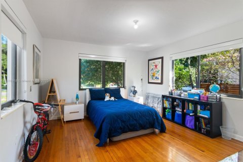 House in Miami Shores, Florida 3 bedrooms, 197.23 sq.m. № 1776039 - photo 7