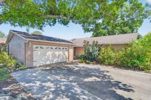 Casa en Pinellas Park, Florida 4 dormitorios, 175.4 m2 № 2222602