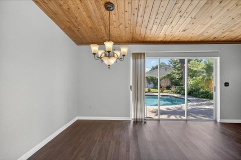 House in Pinellas Park, Florida 4 bedrooms, 175.4 sq.m. № 2222602 - photo 17