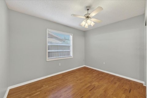House in Pinellas Park, Florida 4 bedrooms, 175.4 sq.m. № 2222602 - photo 30