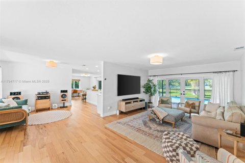 Casa en venta en Palmetto Bay, Florida, 3 dormitorios, 158.4 m2 № 1739089 - foto 4
