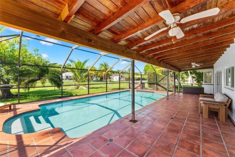Casa en venta en Palmetto Bay, Florida, 3 dormitorios, 158.4 m2 № 1739089 - foto 22