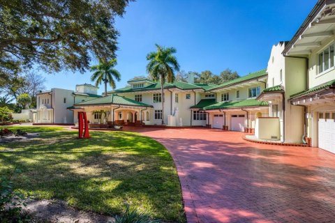 House in Clearwater, Florida 10 bedrooms, 1530.29 sq.m. № 1579139 - photo 3