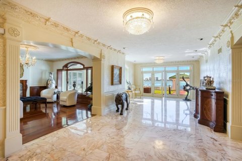 House in Clearwater, Florida 10 bedrooms, 1530.29 sq.m. № 1579139 - photo 12