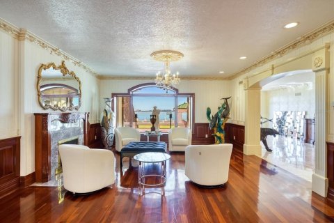 House in Clearwater, Florida 10 bedrooms, 1530.29 sq.m. № 1579139 - photo 22