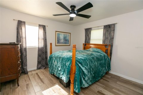 House in Winter Park, Florida 3 bedrooms, 106.74 sq.m. № 2222757 - photo 13