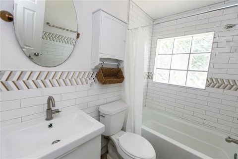 House in Winter Park, Florida 3 bedrooms, 106.74 sq.m. № 2222757 - photo 16