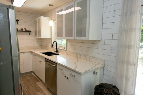 House in Winter Park, Florida 3 bedrooms, 106.74 sq.m. № 2222757 - photo 6