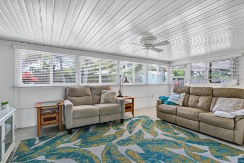 House in Englewood, Florida 2 bedrooms, 82.22 sq.m. № 1827023 - photo 12