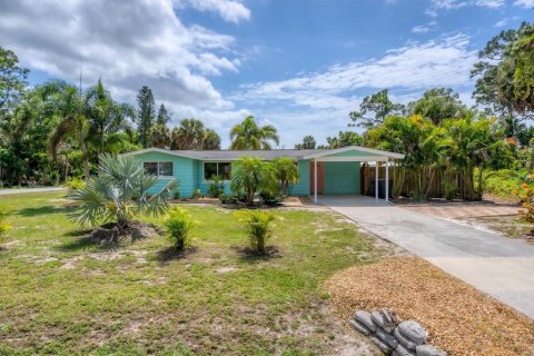House in Englewood, Florida 2 bedrooms, 82.22 sq.m. № 1827023 - photo 1