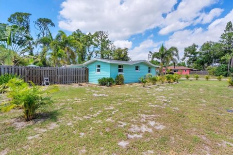 House in Englewood, Florida 2 bedrooms, 82.22 sq.m. № 1827023 - photo 2