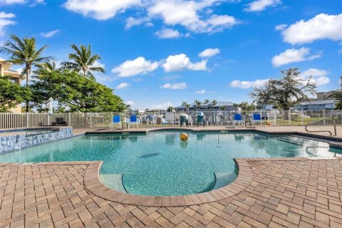 Condo in Punta Gorda, Florida, 2 bedrooms  № 2403428 - photo 24