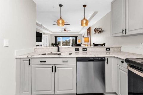 Condo in Punta Gorda, Florida, 2 bedrooms  № 2403428 - photo 3