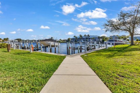 Condo in Punta Gorda, Florida, 2 bedrooms  № 2403428 - photo 22