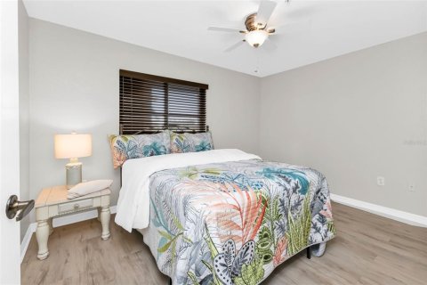 Condo in Punta Gorda, Florida, 2 bedrooms  № 2403428 - photo 14