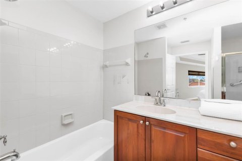 Condo in Punta Gorda, Florida, 2 bedrooms  № 2403428 - photo 18