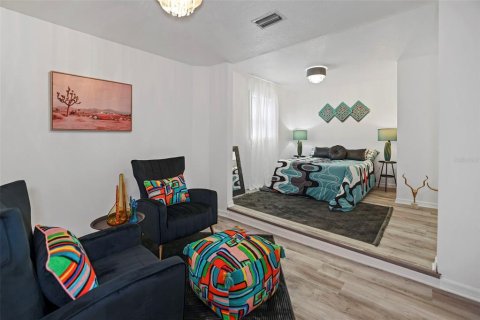 House in Dunedin, Florida 3 bedrooms, 205.87 sq.m. № 1788251 - photo 25
