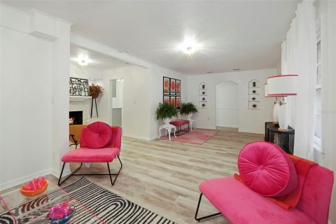 House in Dunedin, Florida 3 bedrooms, 205.87 sq.m. № 1788251 - photo 13