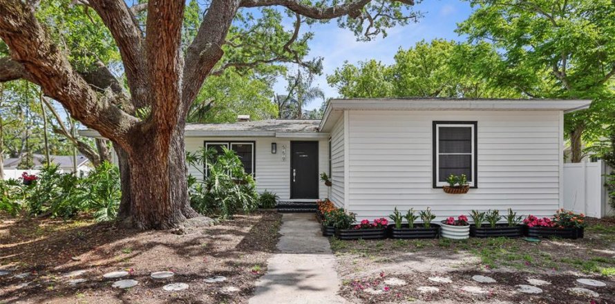 Casa en Dunedin, Florida 3 dormitorios, 205.87 m2 № 1788251