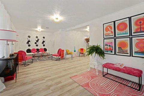House in Dunedin, Florida 3 bedrooms, 205.87 sq.m. № 1788251 - photo 8