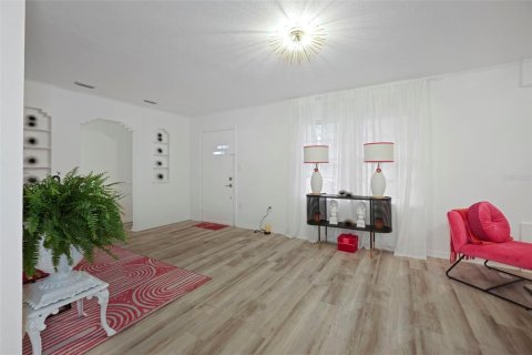 House in Dunedin, Florida 3 bedrooms, 205.87 sq.m. № 1788251 - photo 12