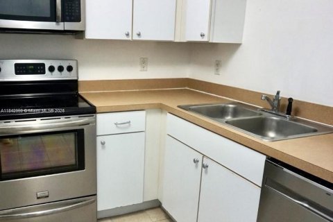 Copropriété à vendre à Miami, Floride: 2 chambres, 106.19 m2 № 1958550 - photo 19