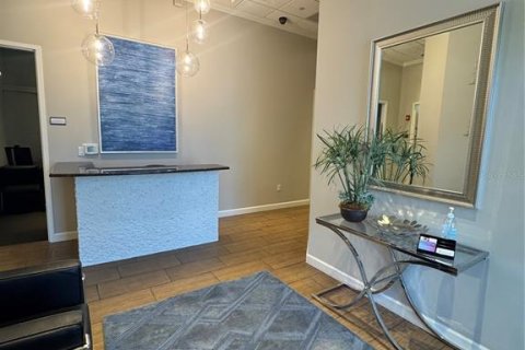 Immobilier commercial à louer à Tampa, Floride: 27.87 m2 № 2143111 - photo 4