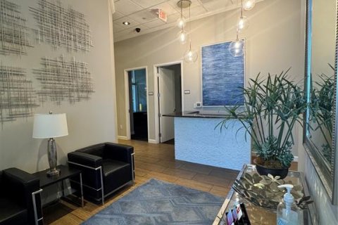 Immobilier commercial à louer à Tampa, Floride: 27.87 m2 № 2143111 - photo 3
