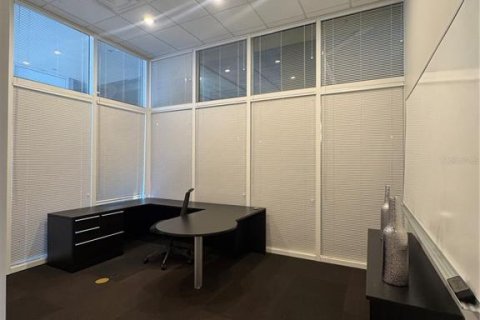 Immobilier commercial à louer à Tampa, Floride: 27.87 m2 № 2143111 - photo 7