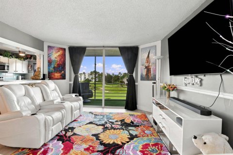 Condo in Lake Worth, Florida, 2 bedrooms  № 2378668 - photo 5