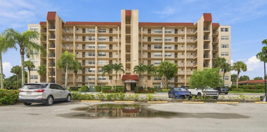 Condo in Lake Worth, Florida, 2 bedrooms  № 2378668