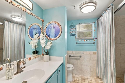 Condo in Lake Worth, Florida, 2 bedrooms  № 2378668 - photo 19