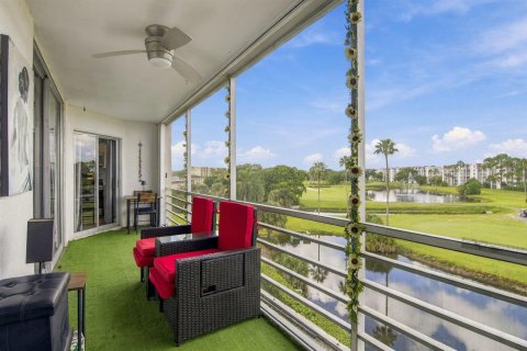 Condo in Lake Worth, Florida, 2 bedrooms  № 2378668 - photo 23
