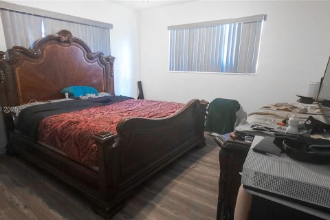 House in Miramar, Florida 3 bedrooms № 1845751 - photo 17