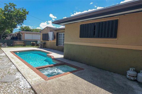 House in Miramar, Florida 3 bedrooms № 1845751 - photo 30