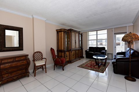 Copropriété à louer à Palm Beach, Floride: 1 chambre, 93.65 m2 № 2087686 - photo 8
