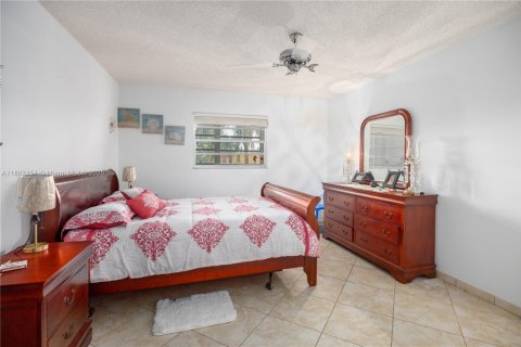 Condo in Lauderdale Lakes, Florida, 2 bedrooms  № 1889794 - photo 7