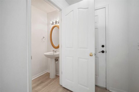 Купить таунхаус в Ривервью, Флорида 5 комнат, 116.5м2, № 1689931 - фото 25