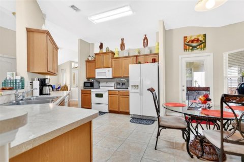 Casa en venta en Groveland, Florida, 4 dormitorios, 180.51 m2 № 2157064 - foto 11
