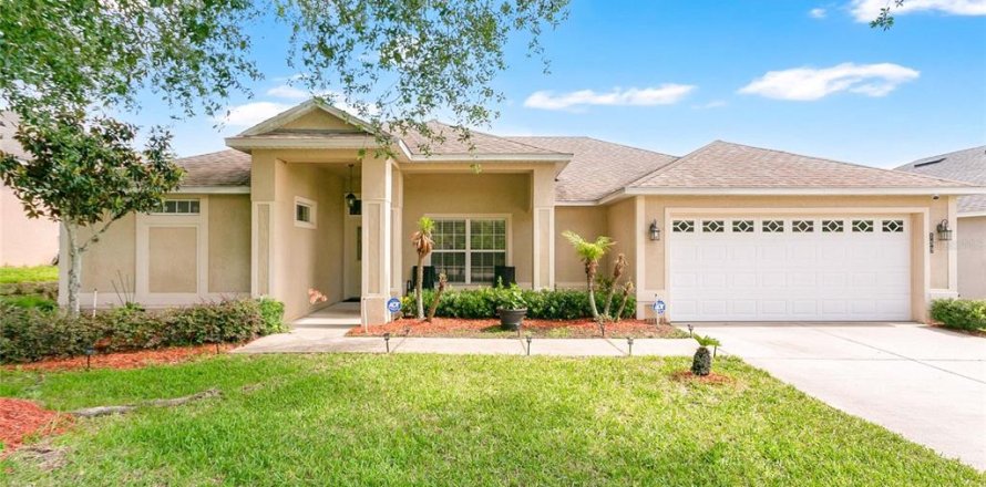 Casa en Groveland, Florida 4 dormitorios, 180.51 m2 № 2157064