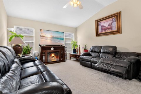 Casa en venta en Groveland, Florida, 4 dormitorios, 180.51 m2 № 2157064 - foto 12