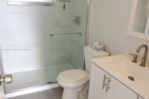 Condo in Miami Beach, Florida, 1 bedroom № 1959748 - photo 14