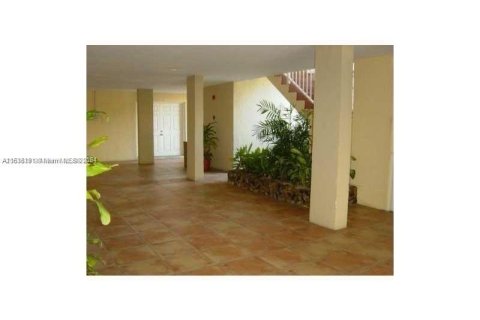 Condo in Miami Beach, Florida, 1 bedroom № 1959748 - photo 3