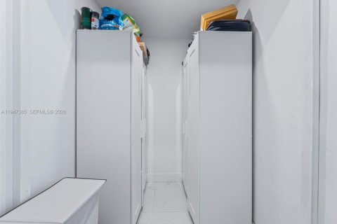 Casa en venta en Sunrise, Florida, 4 dormitorios, 137.59 m2 № 2004069 - foto 24