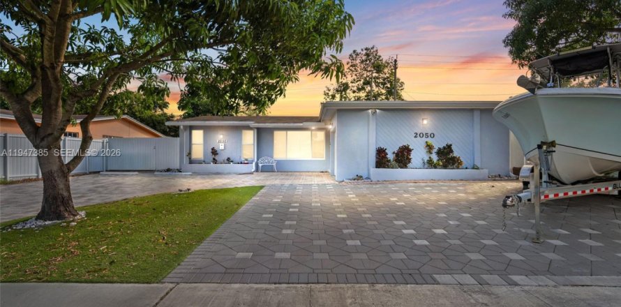 Casa en Sunrise, Florida 4 dormitorios, 137.59 m2 № 2004069