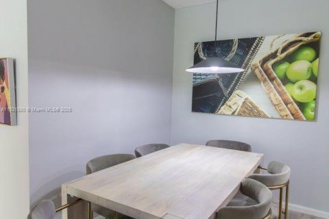 Copropriété à louer à Fort Lauderdale, Floride: 2 chambres, 102.19 m2 № 1975808 - photo 20